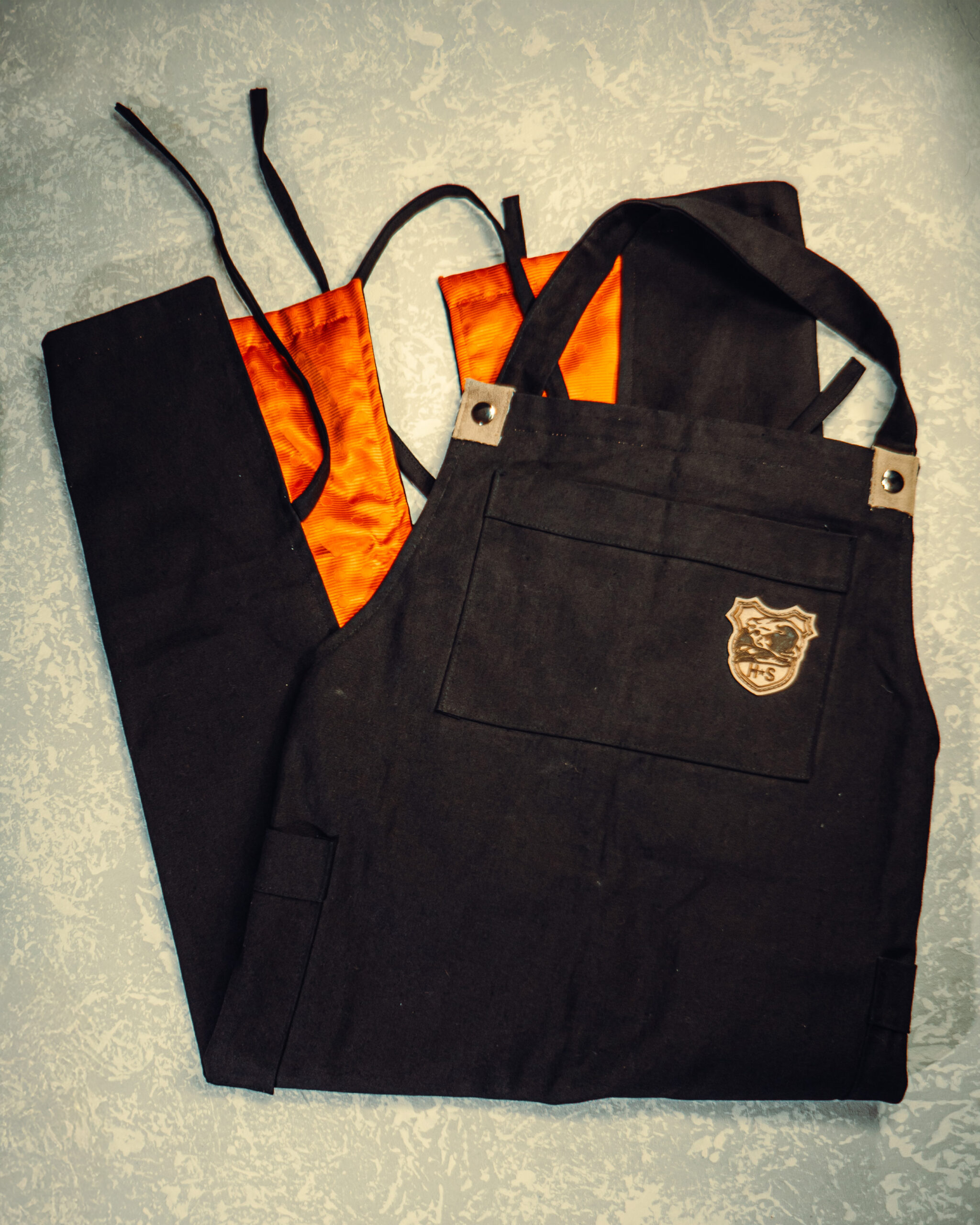 07032026-DSC05646 Delantal | Halcon Supplies - Imagen 1